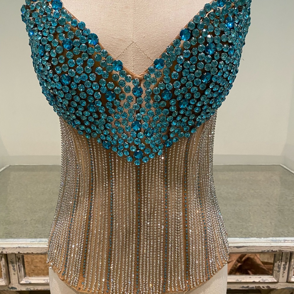 💙 SWAROVSKI CRYSTAL EVENING GOWN💙